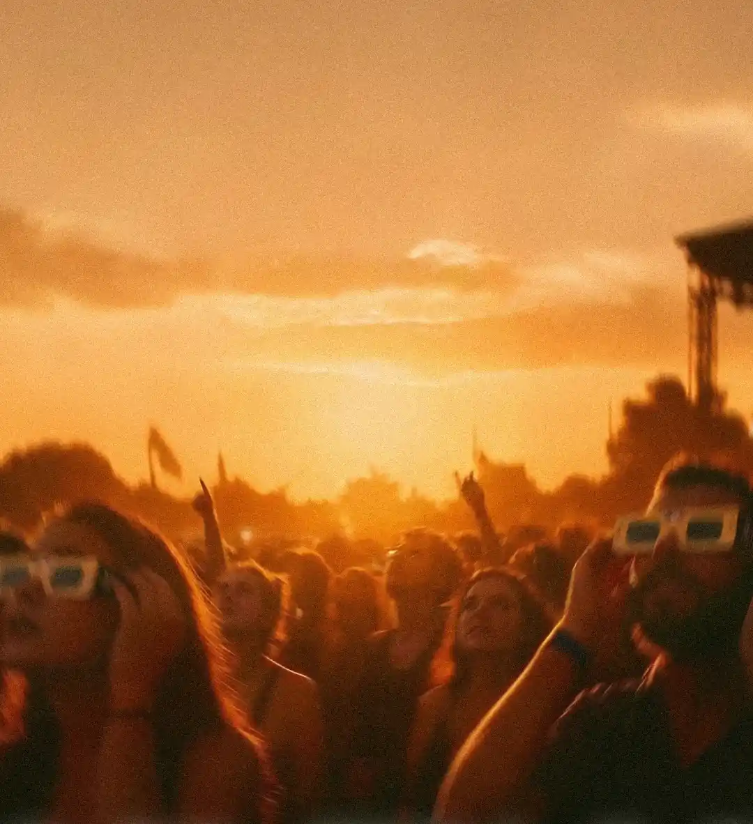 Festival crowd watching the eclipse